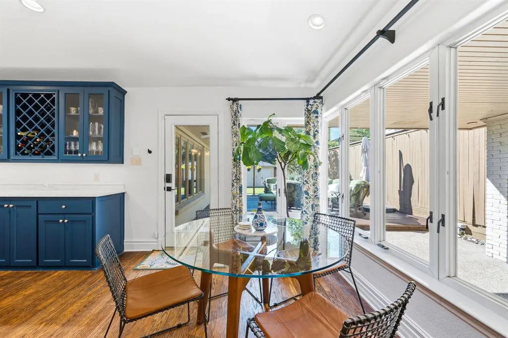 2223 Loving Avenue