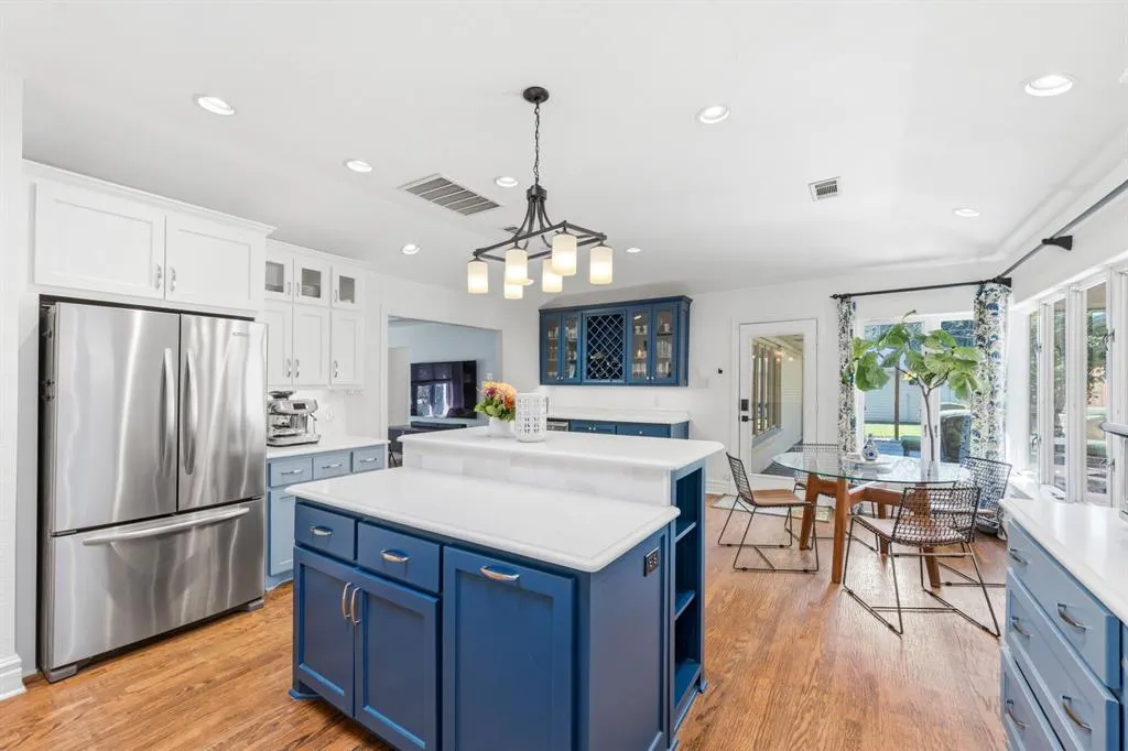 2223 Loving Avenue
