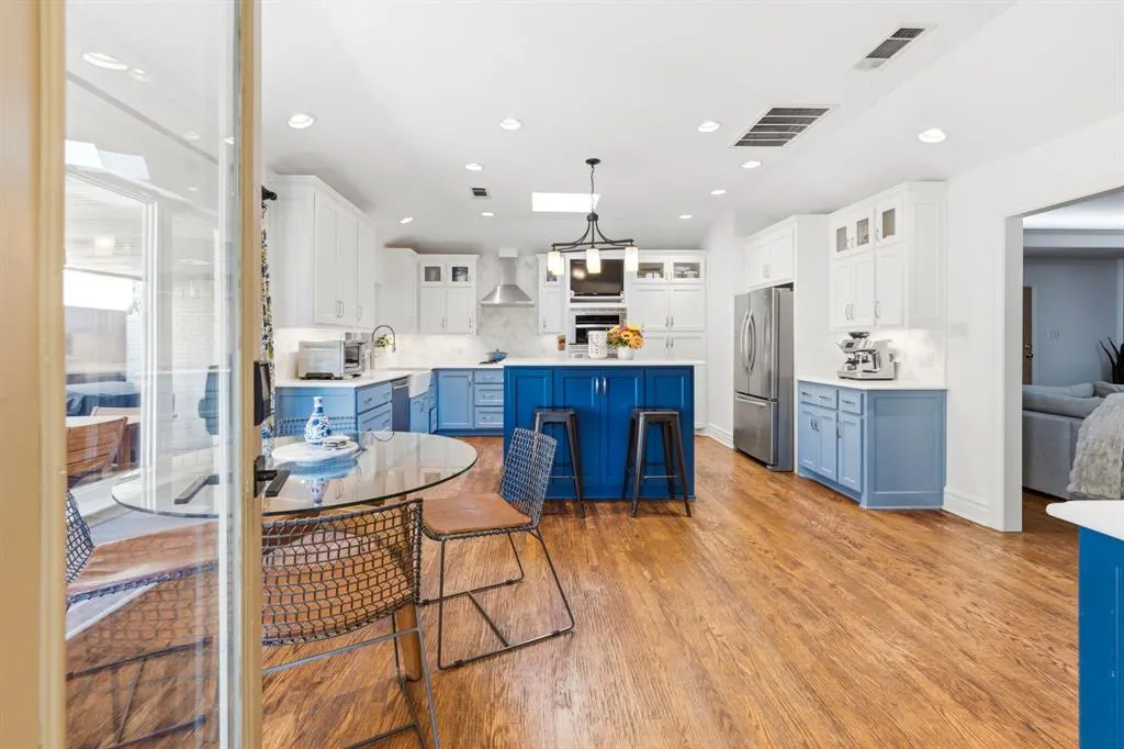 2223 Loving Avenue