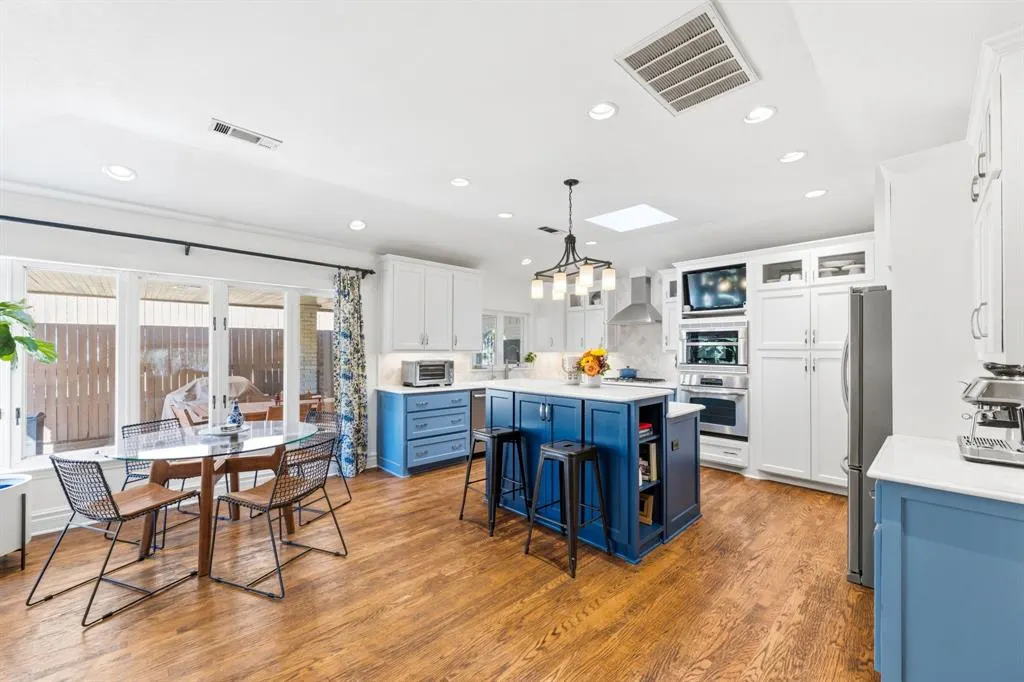 2223 Loving Avenue