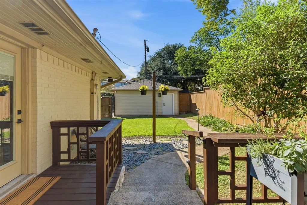 2223 Loving Avenue