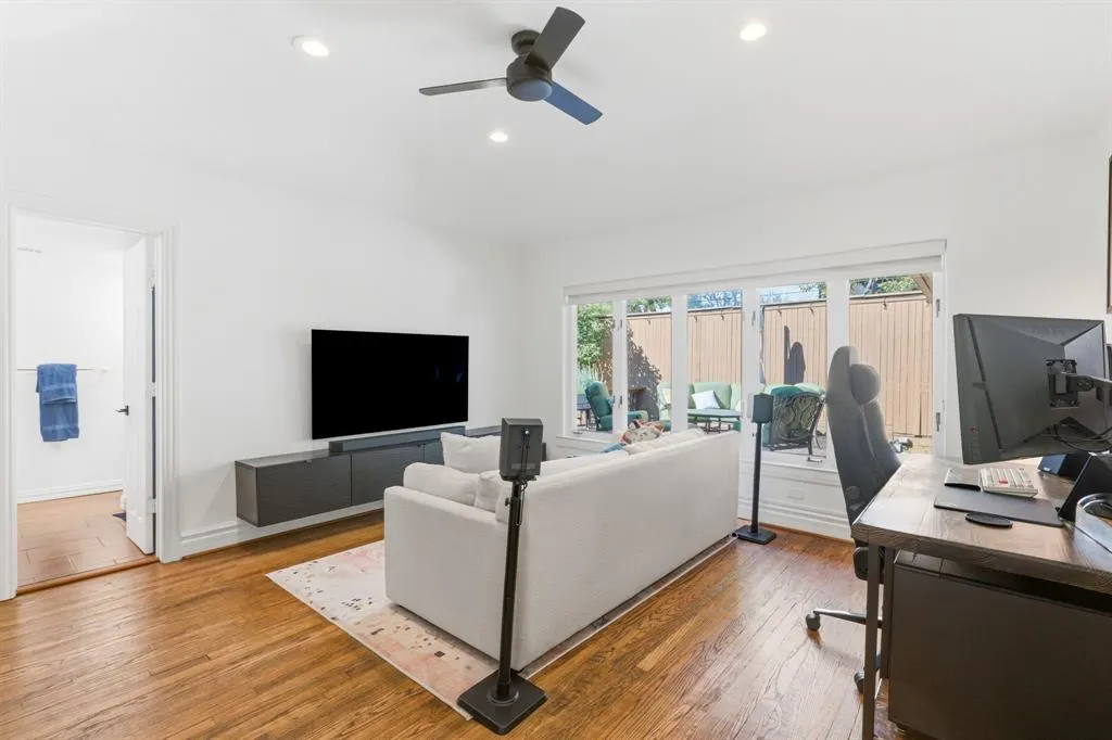2223 Loving Avenue
