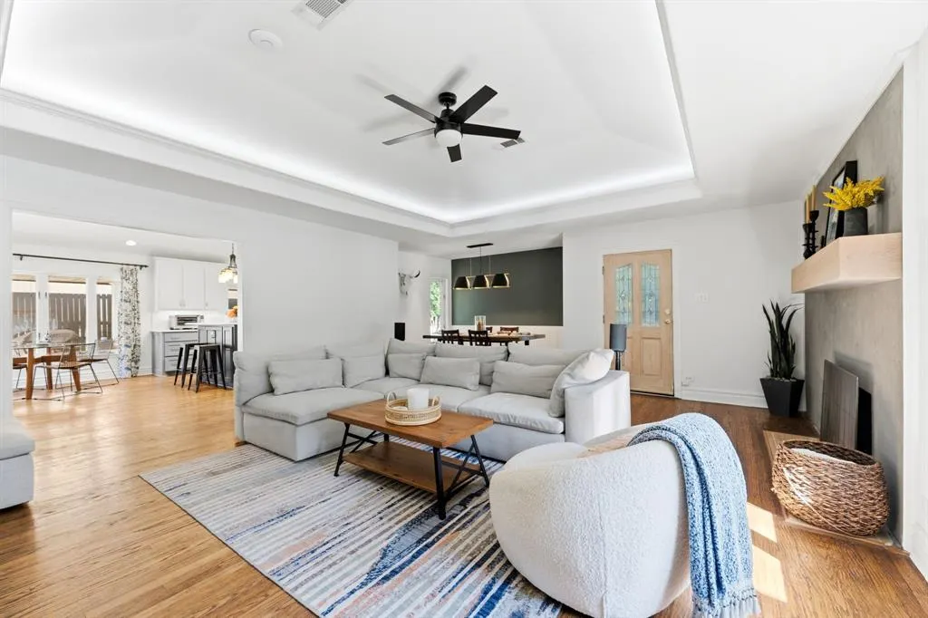 2223 Loving Avenue