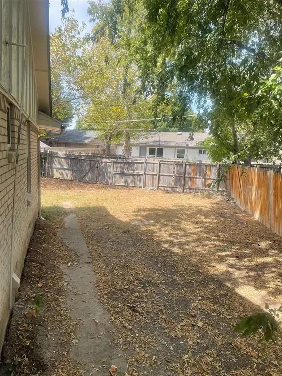 904 Spring Valley Plaza #B