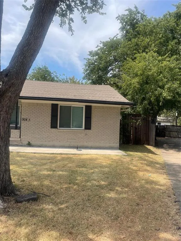 904 Spring Valley Plaza #B