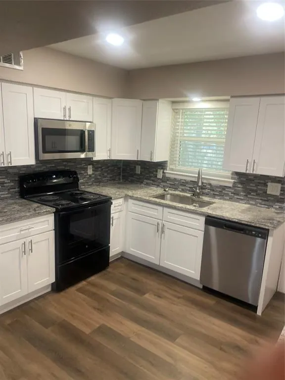 904 Spring Valley Plaza #B