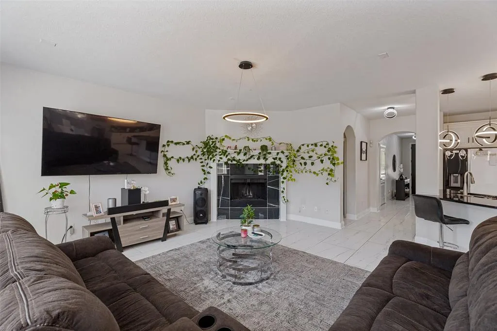 817 Glendale Drive