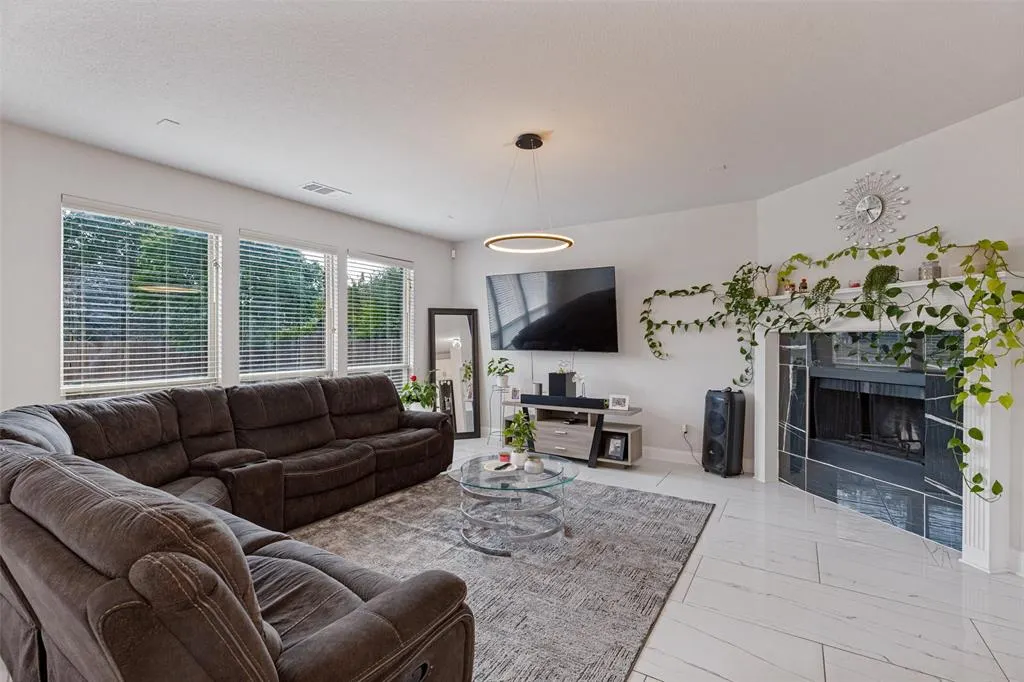 817 Glendale Drive