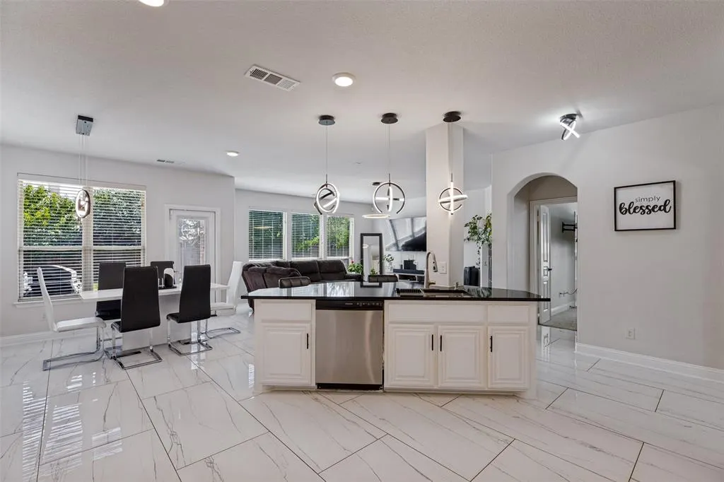 817 Glendale Drive