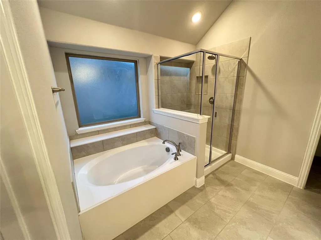 4008 Whitetail Lane