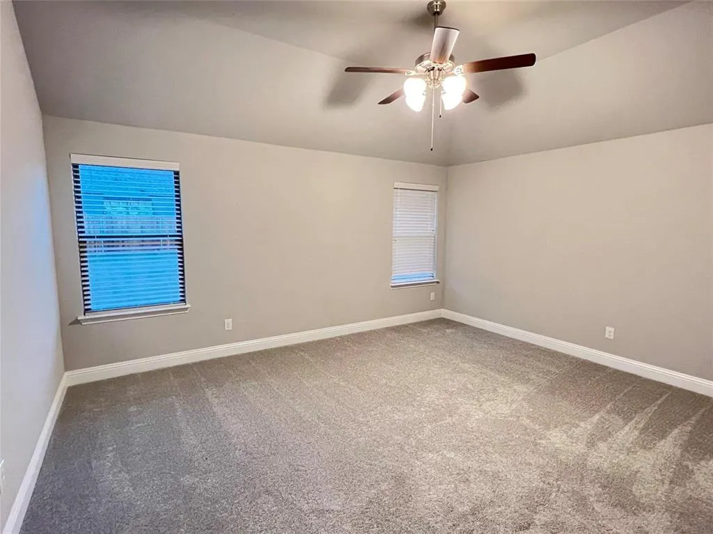 4008 Whitetail Lane