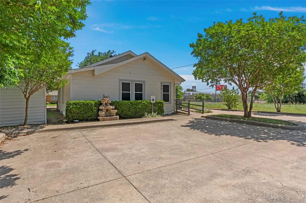 508 W Main Street