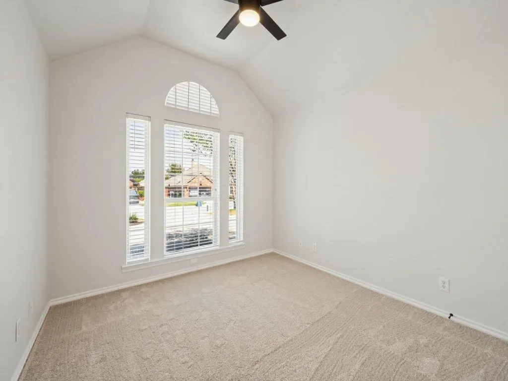 1005 Diane Street