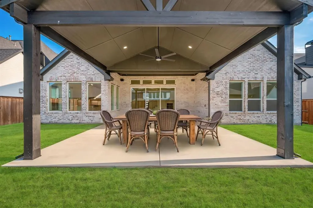 3870 Porter Lane