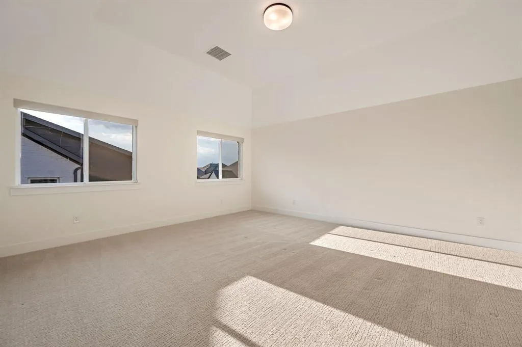 3870 Porter Lane