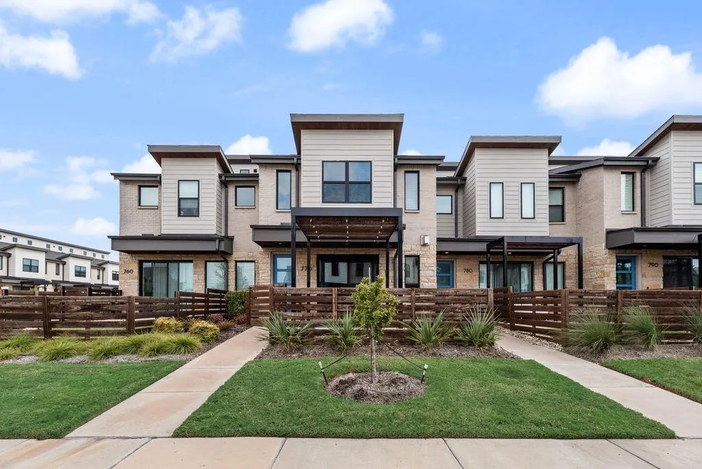 770 Cavitt Court