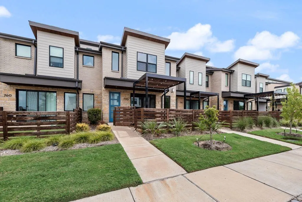 770 Cavitt Court