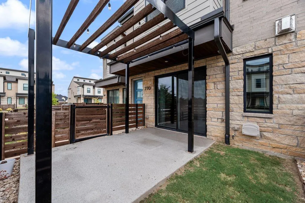 770 Cavitt Court