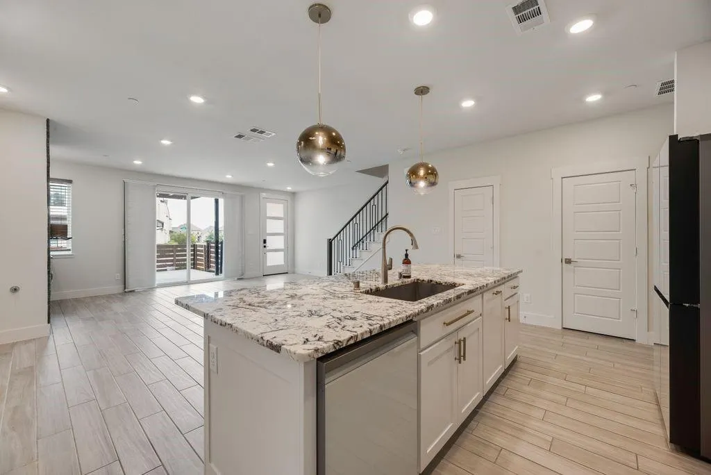 770 Cavitt Court