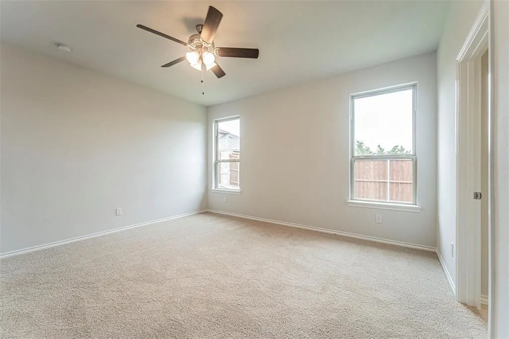 3305 Shortgrass Lane