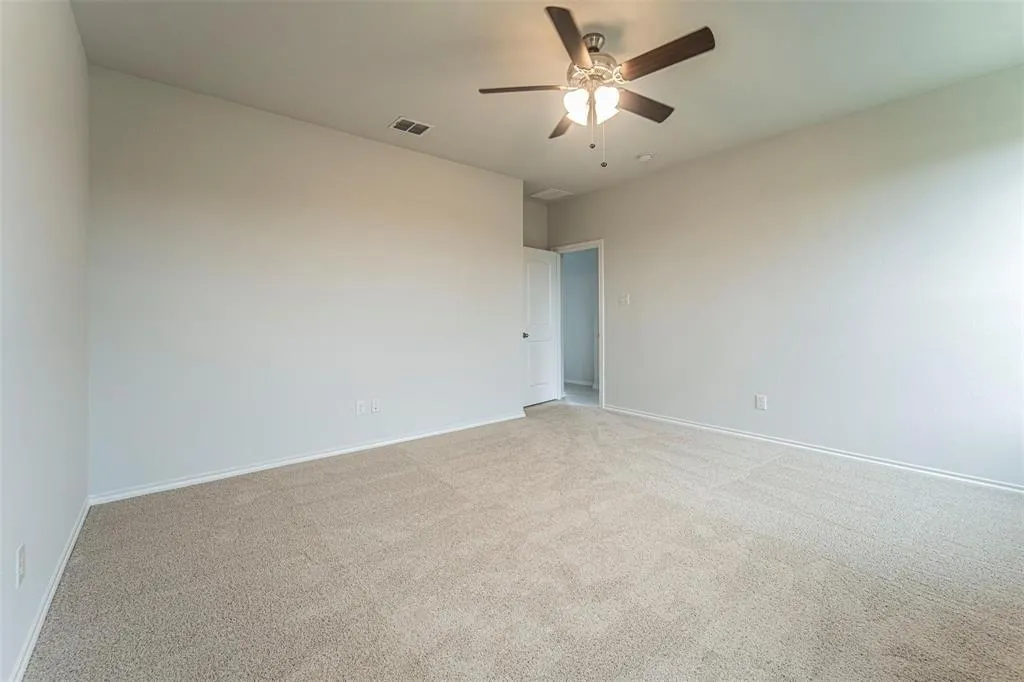 3305 Shortgrass Lane