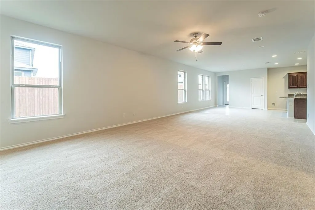3305 Shortgrass Lane