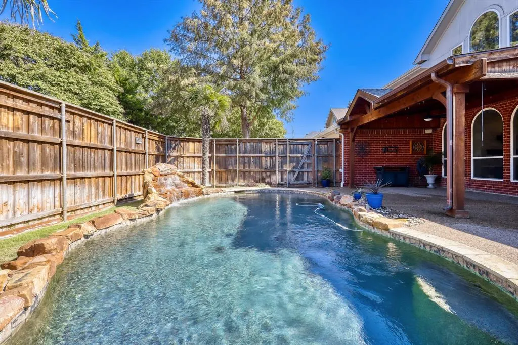 11616 Meridian Drive