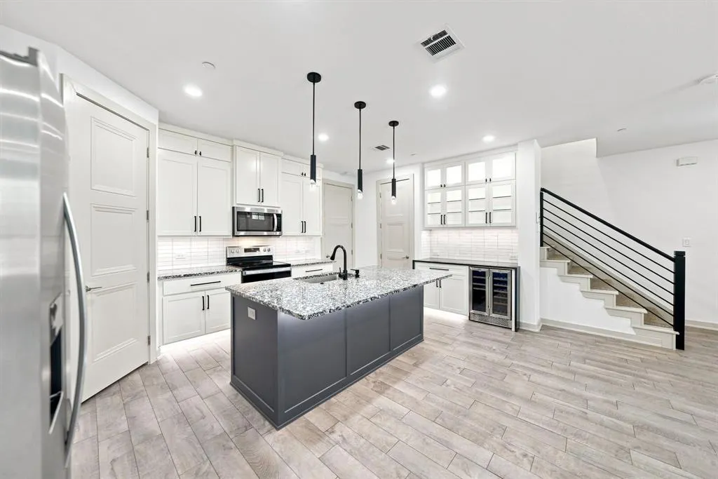 1652 Jessica Drive