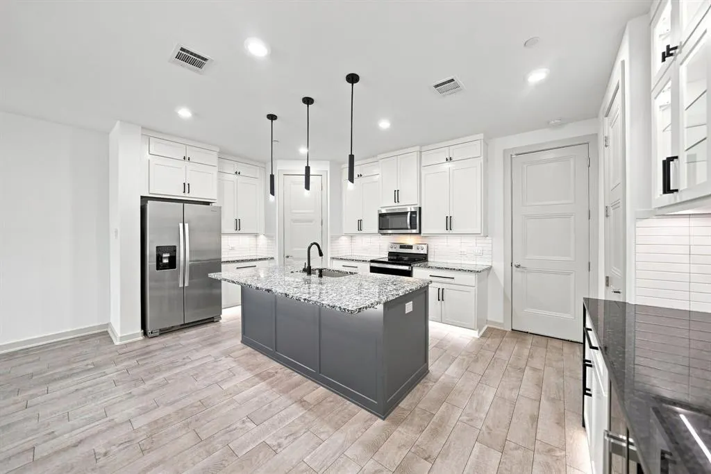 1652 Jessica Drive