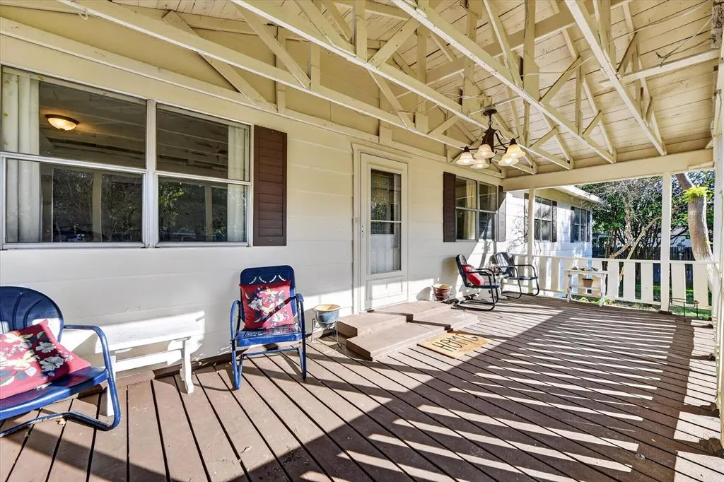 2928 Delaware Trail