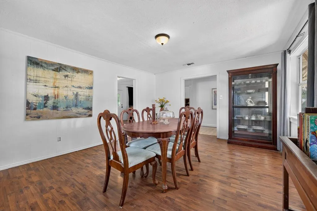 2928 Delaware Trail