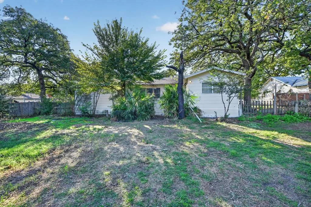 2928 Delaware Trail