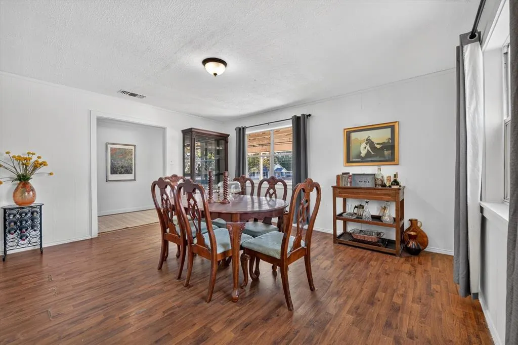 2928 Delaware Trail
