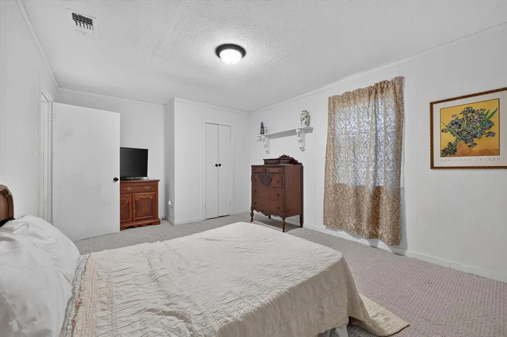2928 Delaware Trail