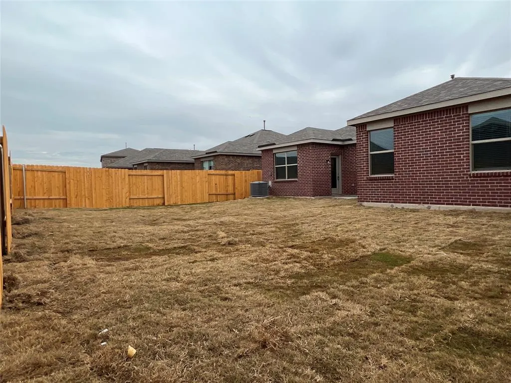 2013 Emma Court