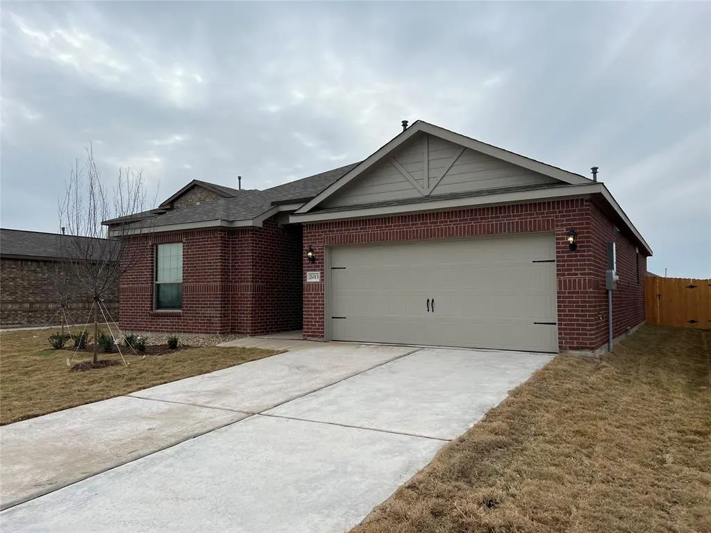 2013 Emma Court