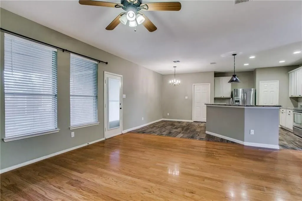 208 N Arbor Ridge Drive