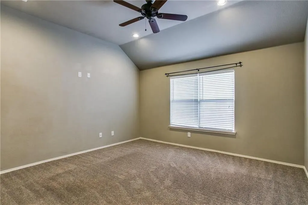 208 N Arbor Ridge Drive