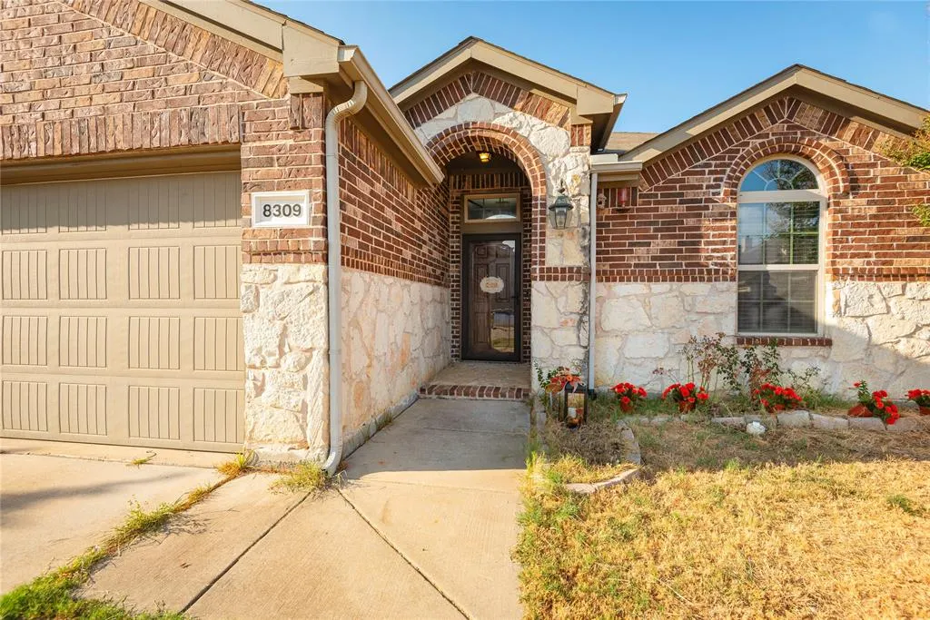 8309 Black Hills Trail