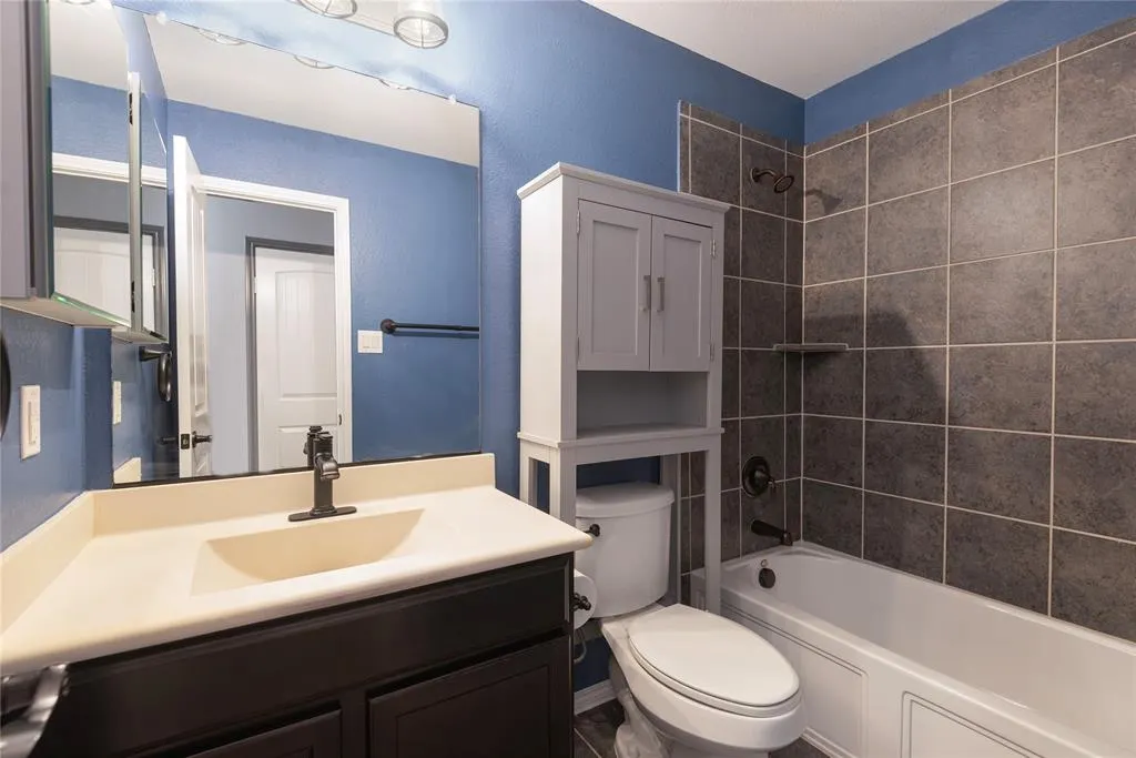 8309 Black Hills Trail