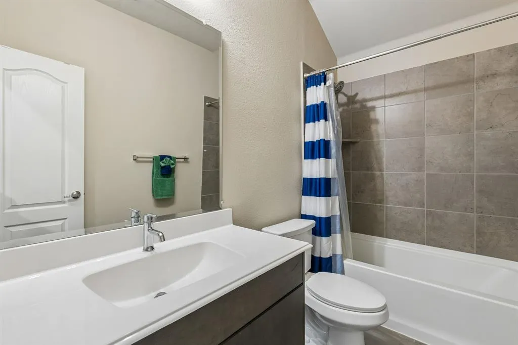 1105 Mapleton Drive