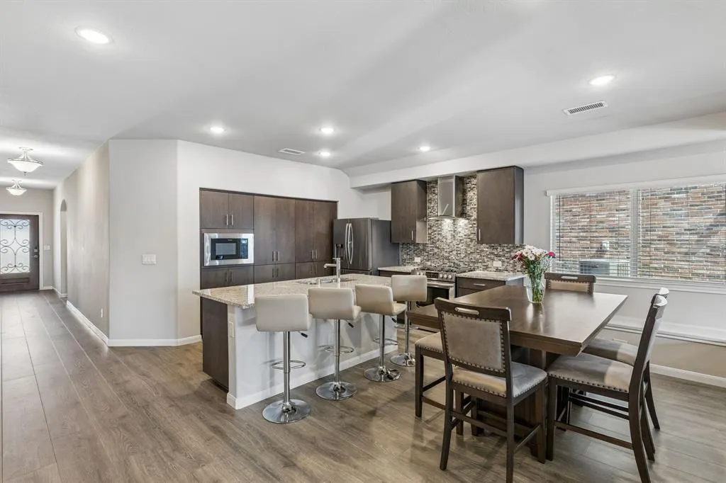 1105 Mapleton Drive