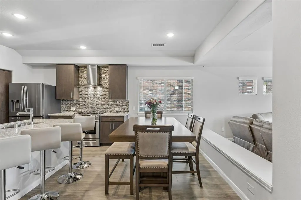 1105 Mapleton Drive