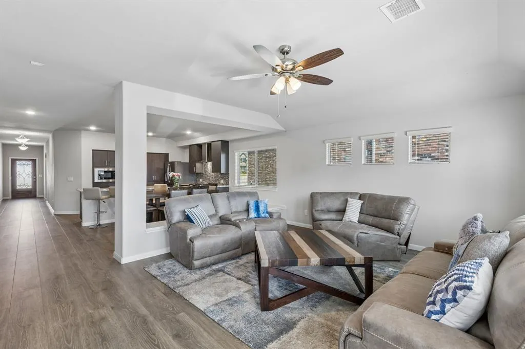 1105 Mapleton Drive