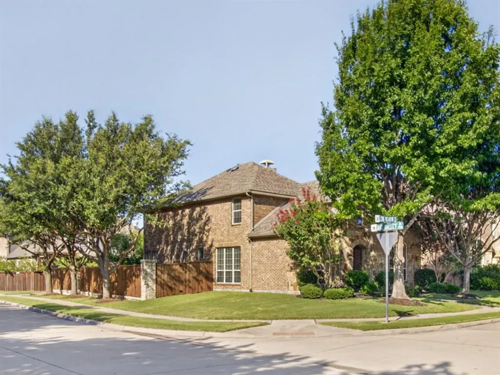 842 Sun Meadow Road