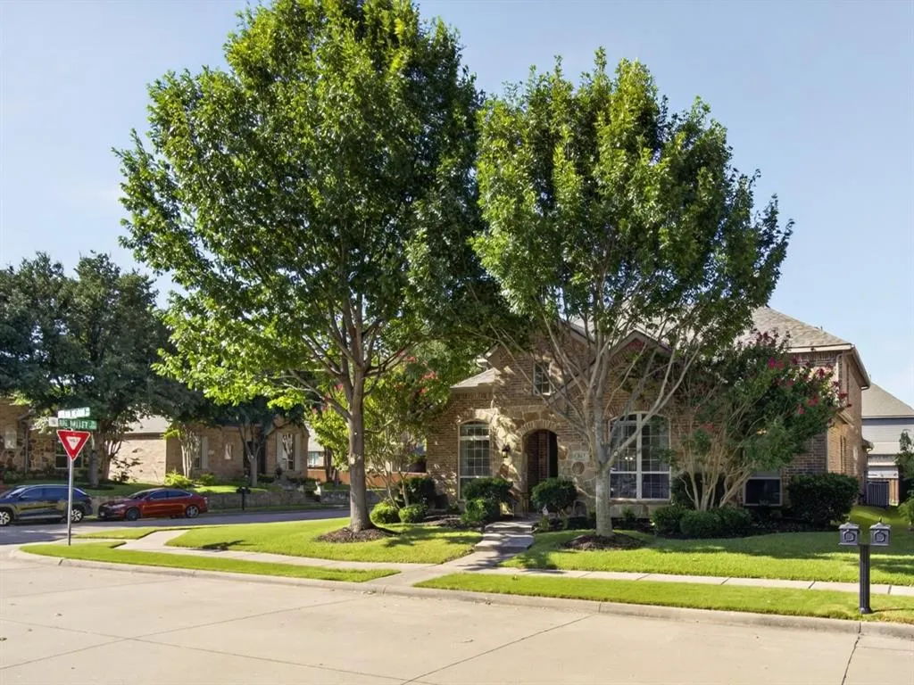 842 Sun Meadow Road