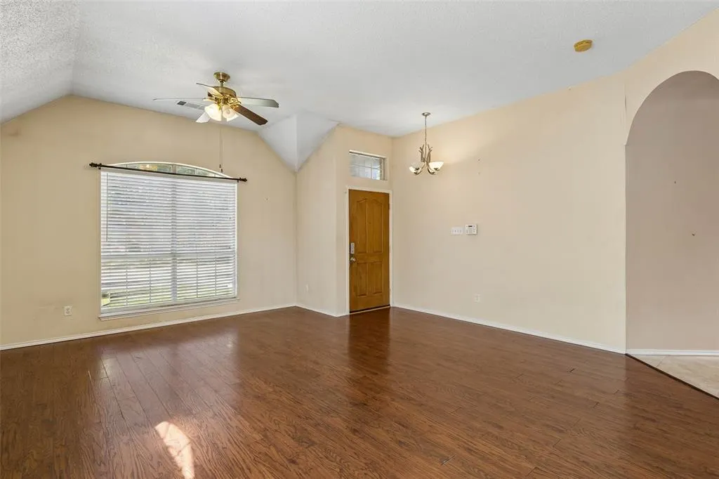 728 Lauren Way