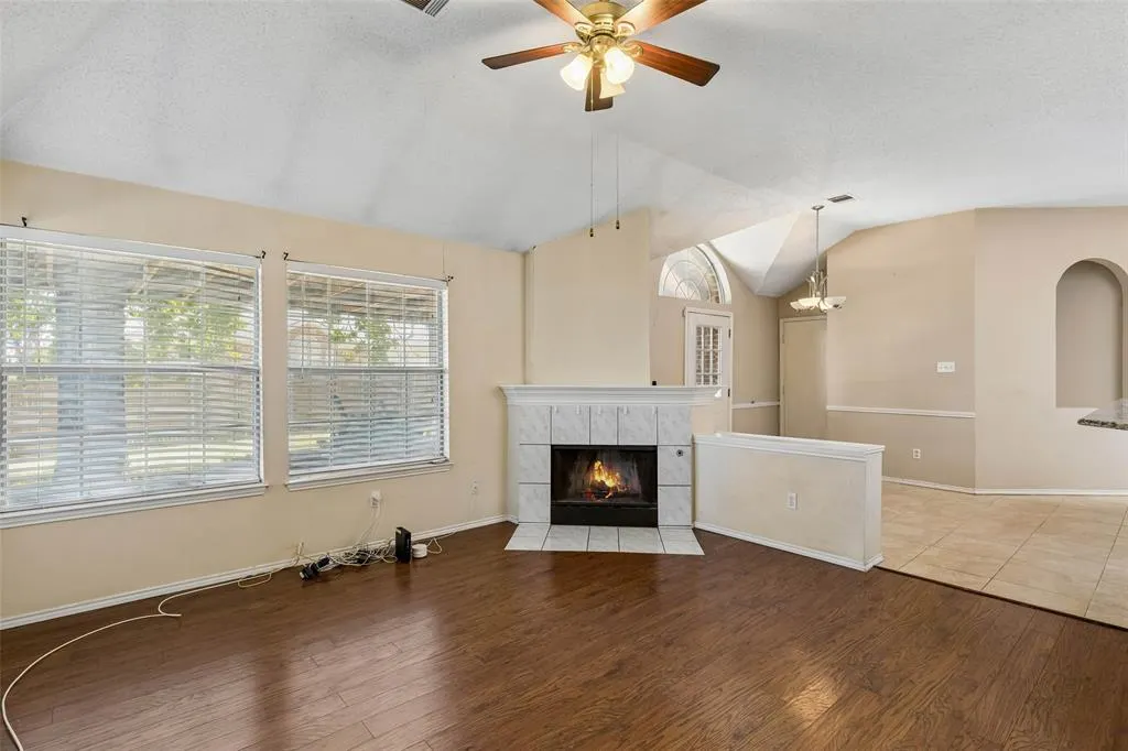 728 Lauren Way