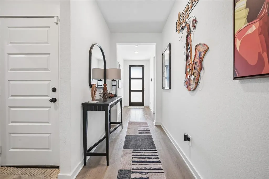 1612 Elle Lane