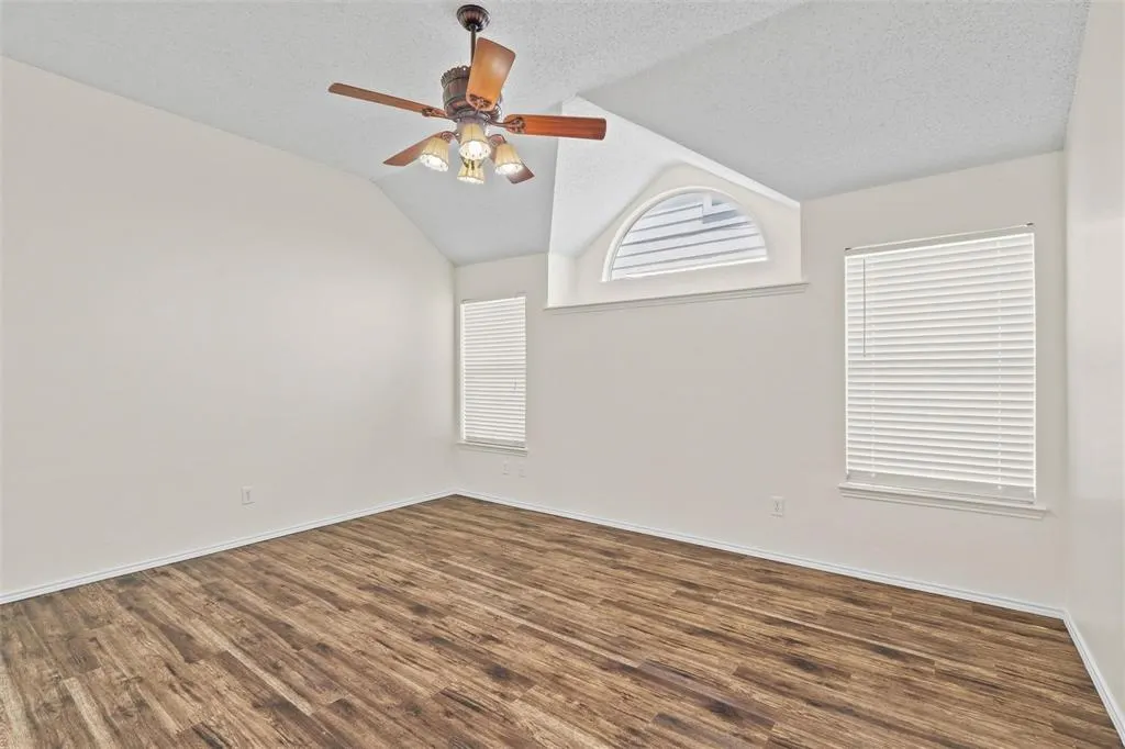 1526 Sugar Bush Trail